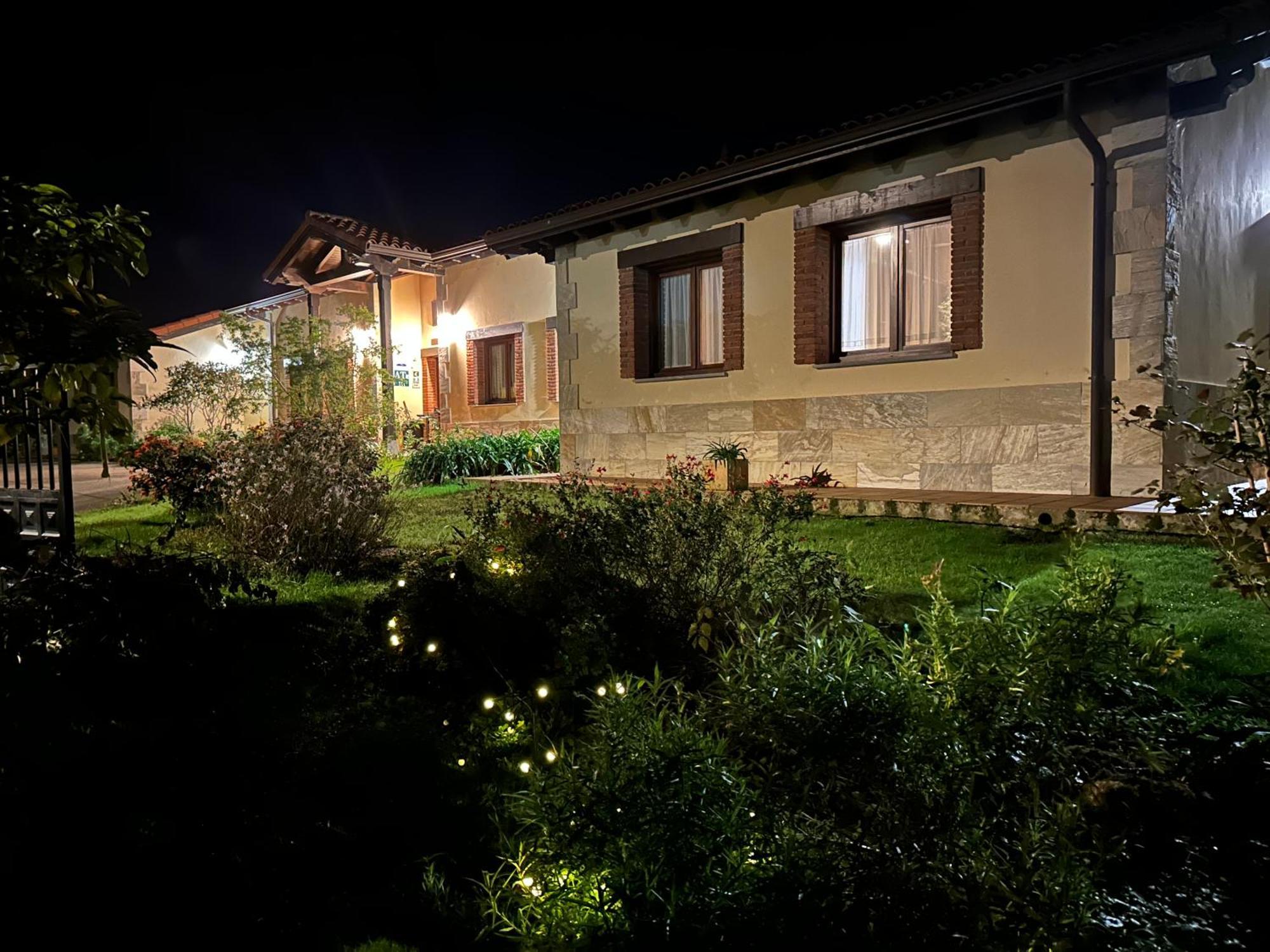 Apartamentos Rurales La Carbayala Ovinana  Exterior photo