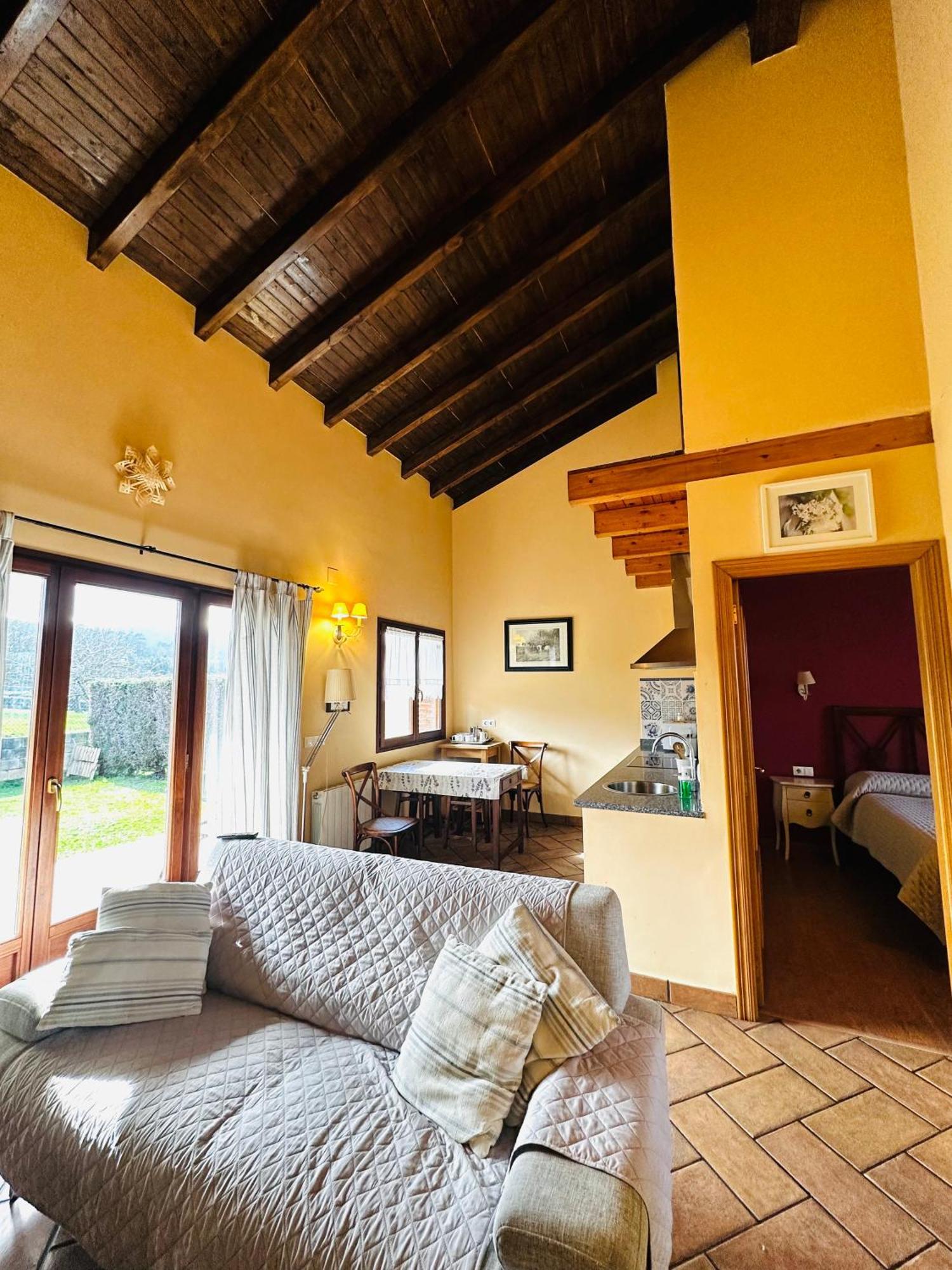 Apartamentos Rurales La Carbayala Ovinana  Exterior photo